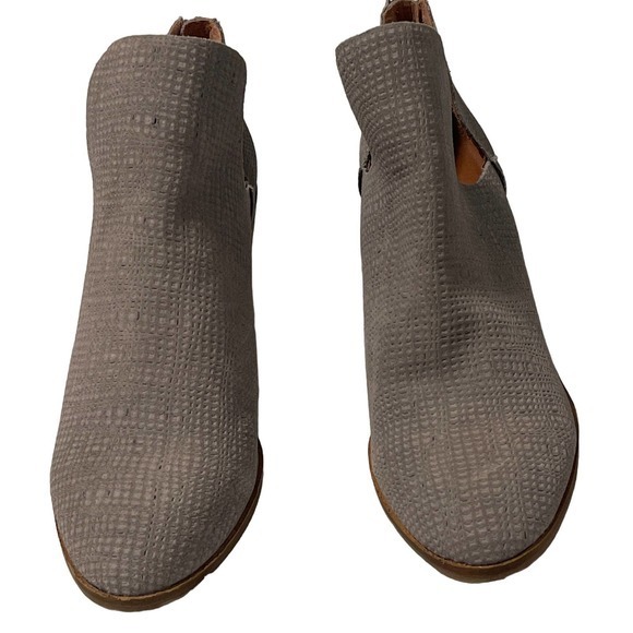 Lucky Brand Powe‎ Bootie Grey Size 9.5 NWOB Never Worn - Picture 2 of 8
